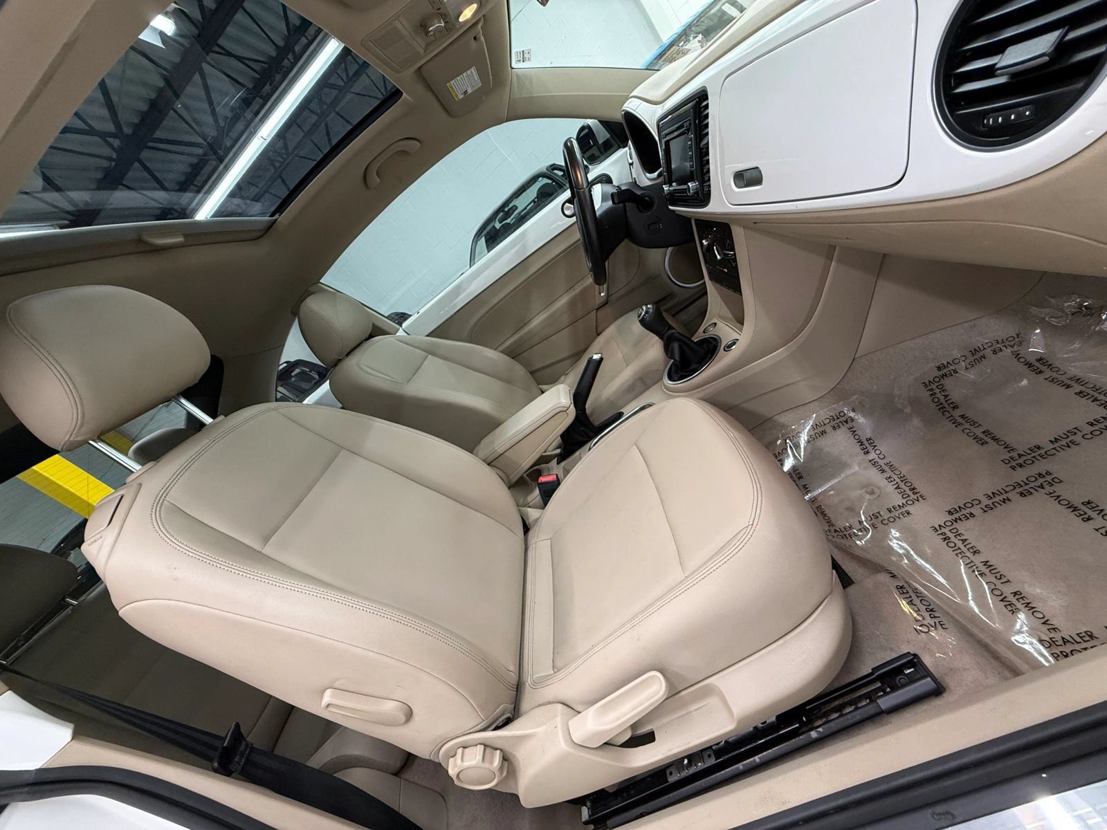 Used 2013 Volkswagen Beetle 2.5 FWD image 20