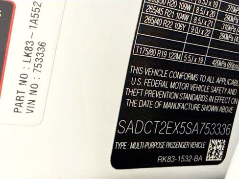 Used 2025 Jaguar F-PACE R-Dynamic S image 28