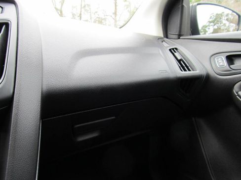 Used 2015 Ford Focus S image 65