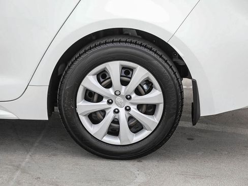 Used 2023 Toyota Corolla LE FWD image 11