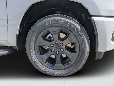 New 2026 RAM 1500 Express AWD/4WD image 10