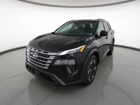 Used 2025 Nissan Rogue SV image 3