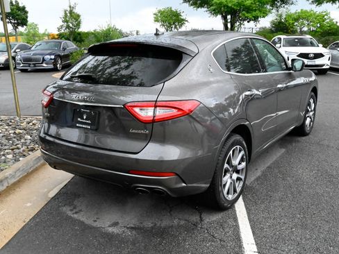 Used 2020 Maserati Levante S AWD/4WD image 5