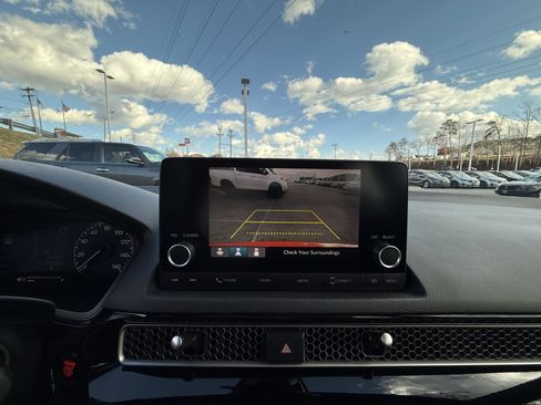 Used 2023 Honda Civic Sport image 26