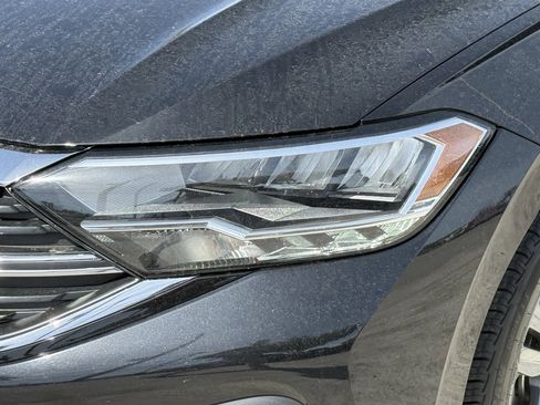 Used 2024 Volkswagen Jetta SE image 12