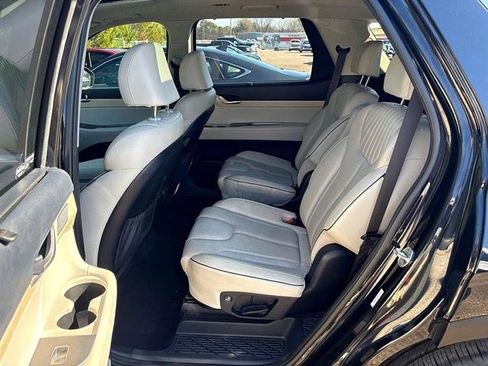 Used 2023 Hyundai Palisade Limited image 37