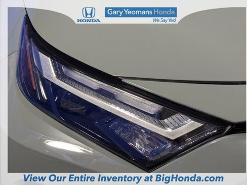 Used 2022 Toyota RAV4 XLE image 12