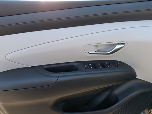 Used 2026 Hyundai Tucson SE FWD image 12