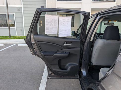 Used 2016 Honda CR-V SE image 18