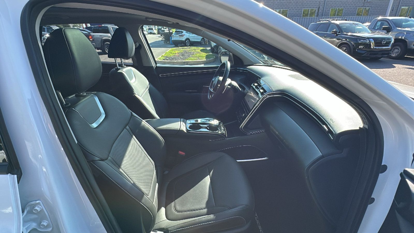 Used 2024 Hyundai Tucson Limited AWD/4WD image 25