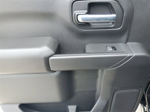 Used 2025 Chevrolet Silverado 1500 Custom image 12