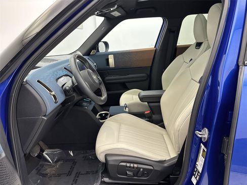 Used 2025 MINI Cooper Countryman S w/ Comfort Package Max image 25