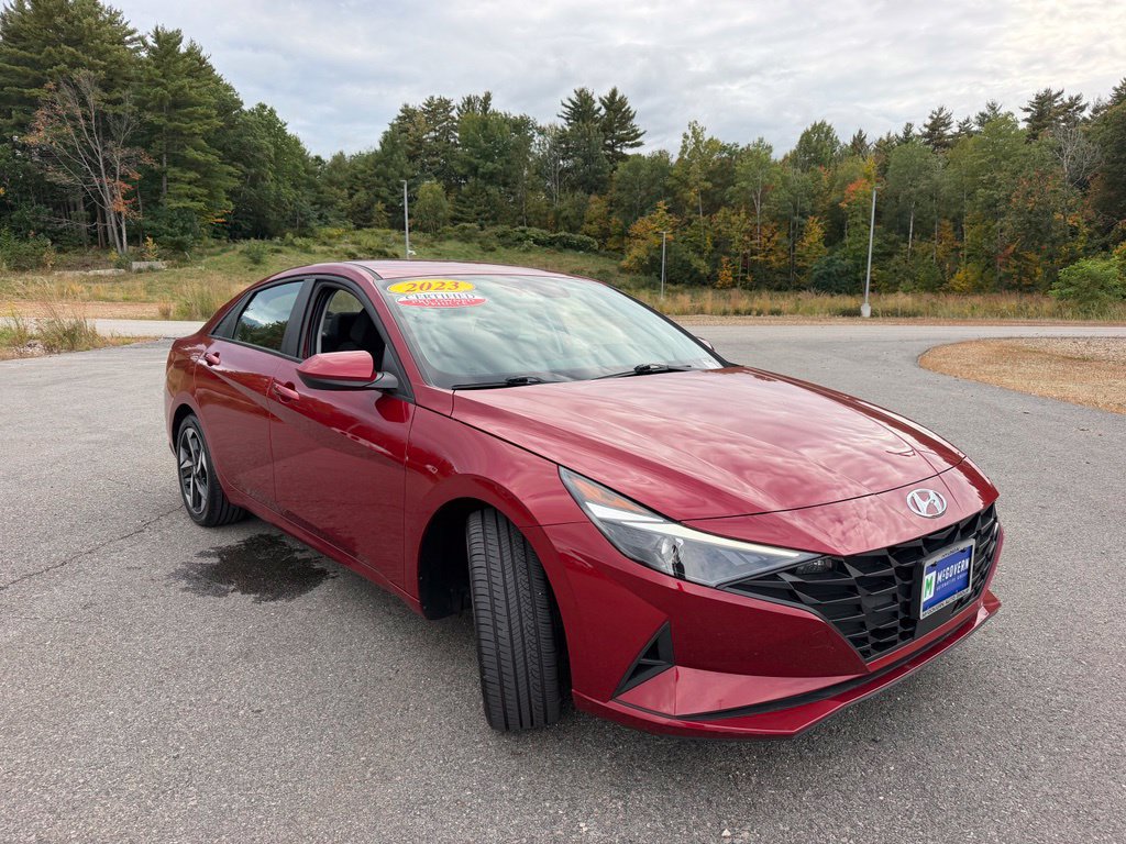 Used 2023 Hyundai Elantra SEL w/ Convenience Package FWD image 4