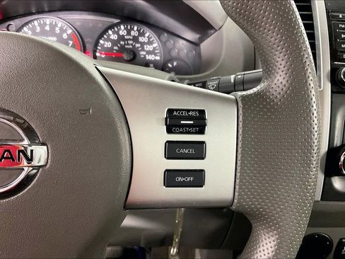 Used 2015 Nissan Frontier SV image 28