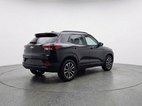 Used 2025 Chevrolet TrailBlazer LT AWD/4WD image 9