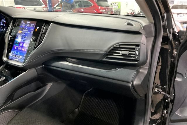 Used 2020 Subaru Outback Premium AWD/4WD image 16