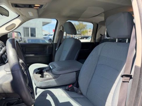 Used 2018 RAM 2500 Tradesman w/ Chrome Appearance Group AWD/4WD image 10