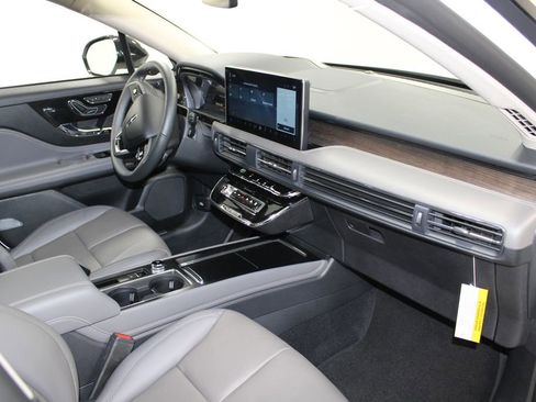 New 2026 Lincoln Corsair Reserve image 29