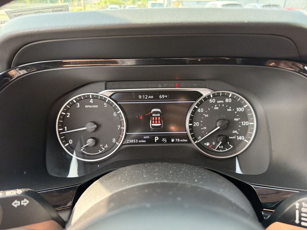 Used 2025 Nissan Pathfinder SV AWD/4WD image 18