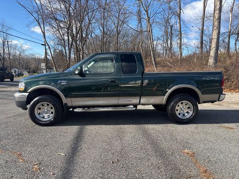 Used 2002 Ford F150 XLT image 2