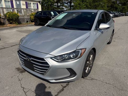 Used 2018 Hyundai Elantra SEL FWD image 2