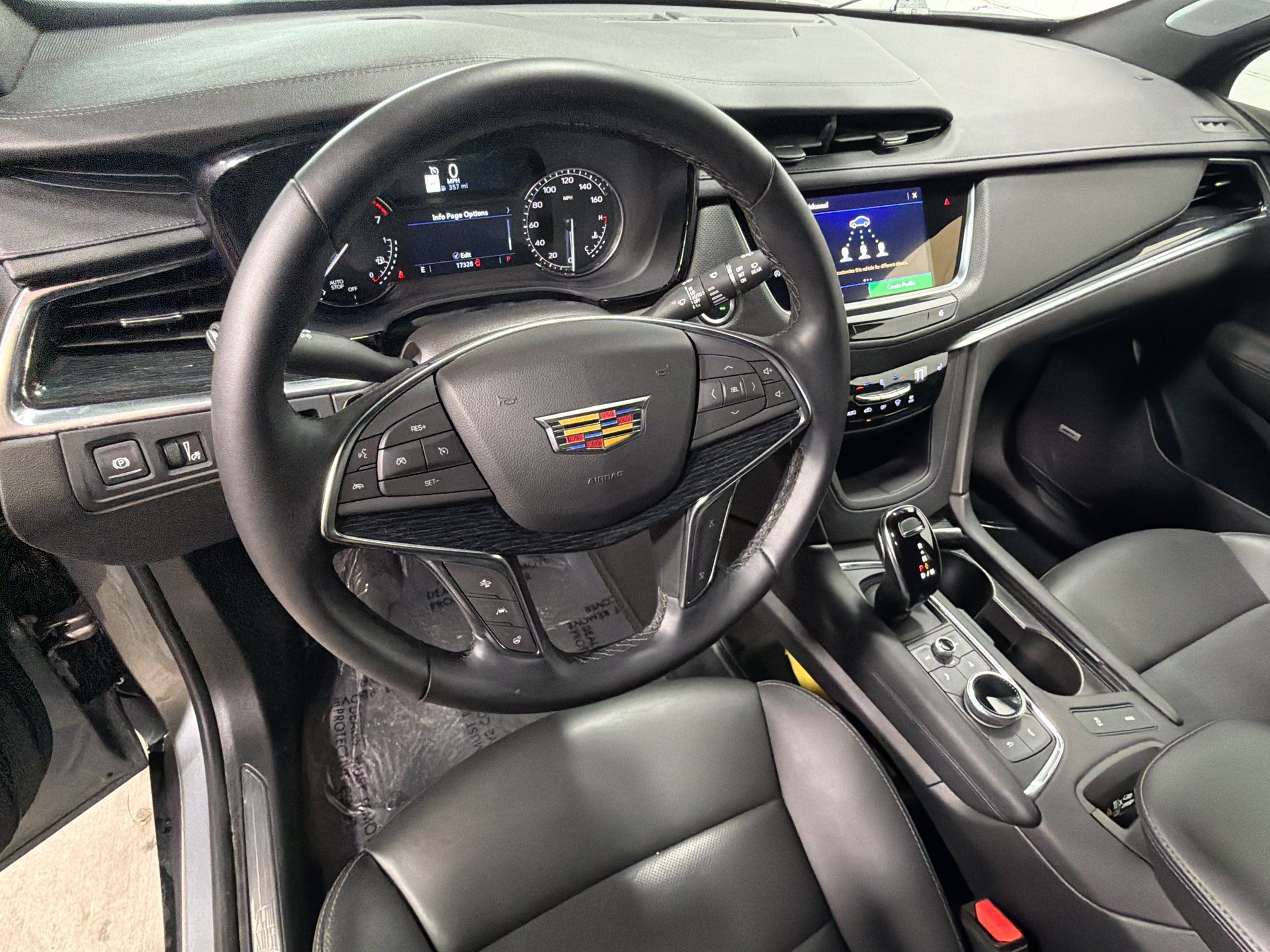 Used 2025 Cadillac XT5 Premium Luxury FWD image 4