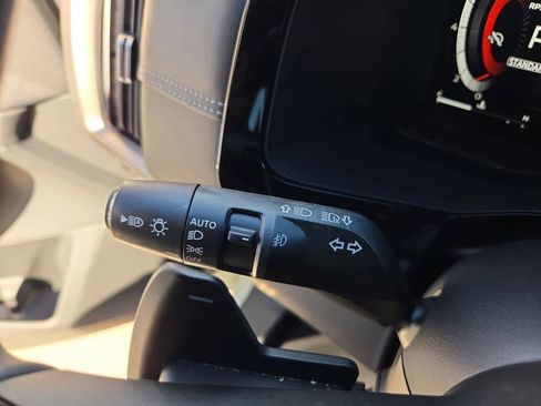 Used 2022 Nissan Pathfinder Platinum w/ Cargo Package image 27