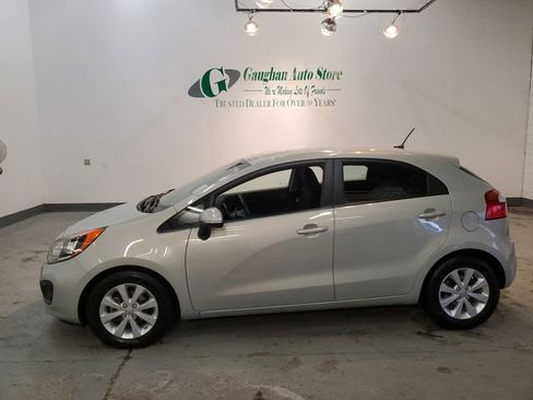 Used 2013 Kia Rio EX image 3