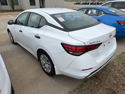 Used 2024 Nissan Sentra S image 6