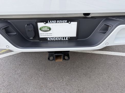 Used 2023 Jeep Gladiator Overland image 18