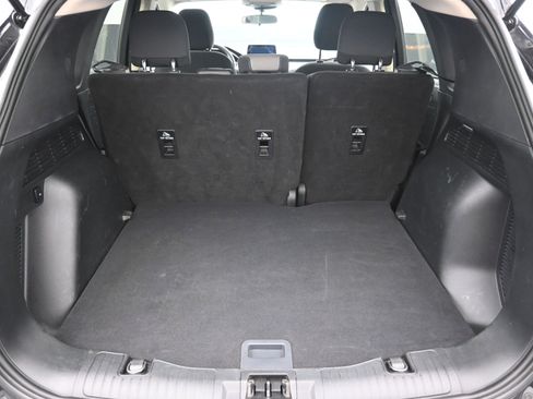 Used 2020 Ford Escape SE image 24