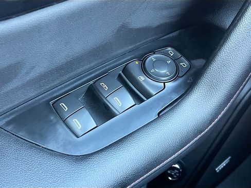 Used 2022 Chevrolet Blazer RS w/ Enhanced Convenience Package AWD/4WD image 18