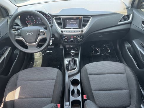 Used 2022 Hyundai Accent SE w/ Cargo Package FWD image 23