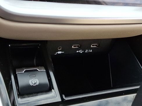 Used 2020 Subaru Outback Limited image 23