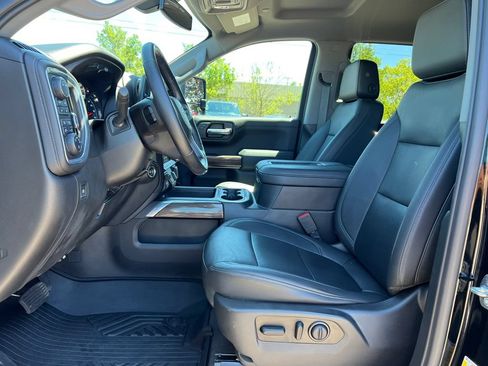 Used 2021 Chevrolet Silverado 1500 LT Trail Boss w/ Convenience Package II AWD/4WD image 4