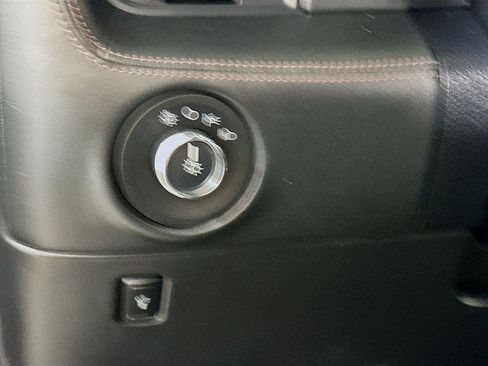 Used 2016 Lincoln Navigator Reserve AWD/4WD image 10