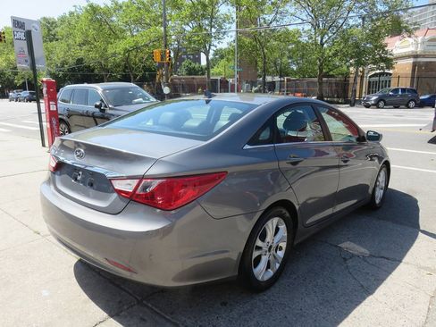 Used 2011 Hyundai Sonata GLS w/ Popular Equipment Pkg 2 FWD image 4