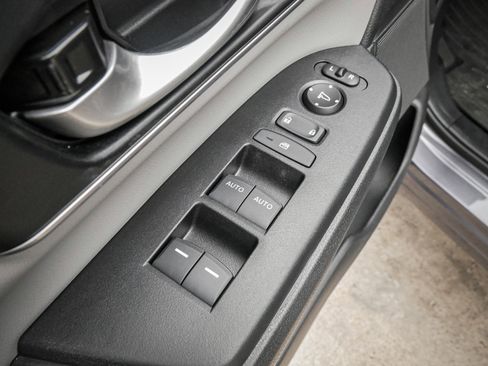 Used 2021 Honda CR-V Touring image 15