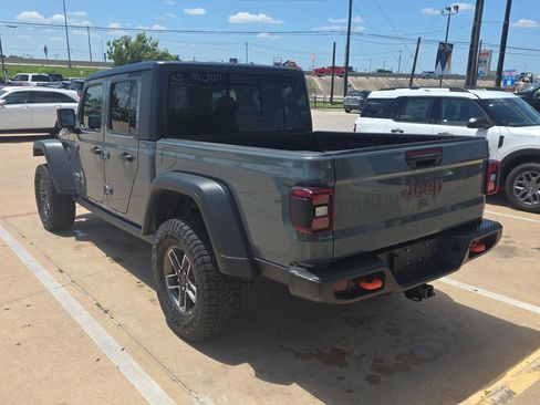 Used 2026 Jeep Gladiator Mojave AWD/4WD image 5