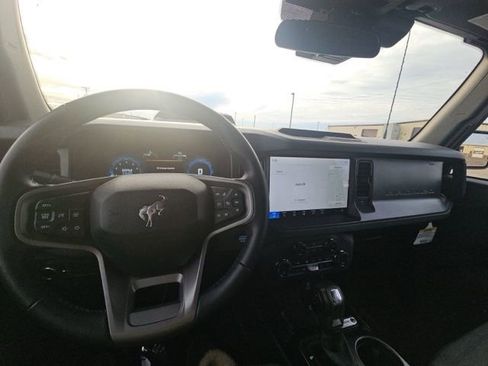 Used 2025 Ford Bronco Big Bend image 10