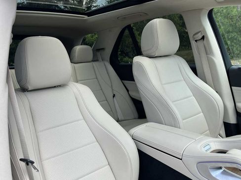 Used 2024 Mercedes-Benz GLE 350 4MATIC image 34