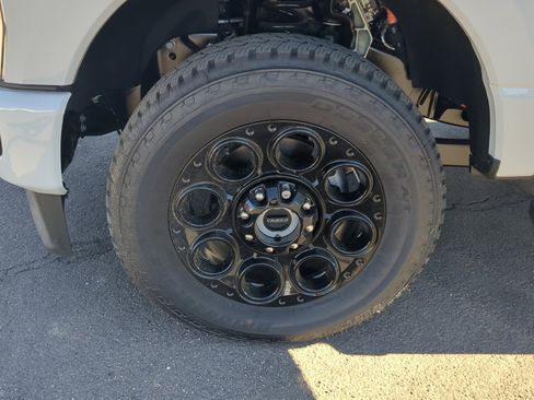 New 2026 Ford F250 Lariat w/ Black Appearance Package image 26