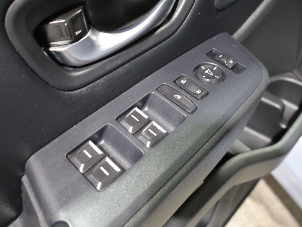 Used 2023 Honda Pilot Touring image 14