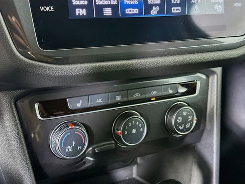 Used 2024 Volkswagen Tiguan Wolfsburg Edition image 22