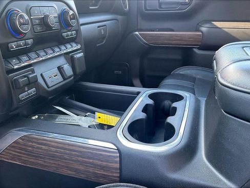 Used 2020 Chevrolet Silverado 1500 High Country w/ Technology Package image 21