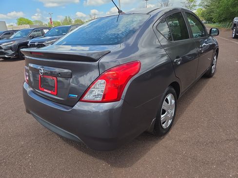 Used 2015 Nissan Versa S Plus FWD image 3