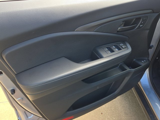 Used 2023 Honda Passport EX-L image 13