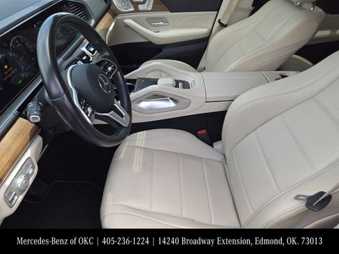 Used 2021 Mercedes-Benz GLS 450 4MATIC image 10