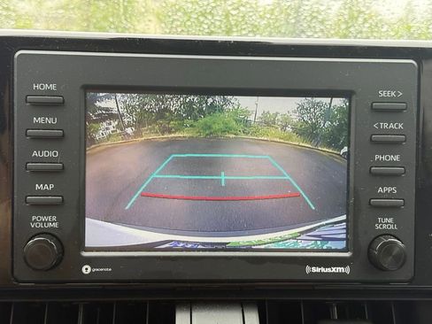 Used 2022 Toyota RAV4 LE AWD/4WD image 11