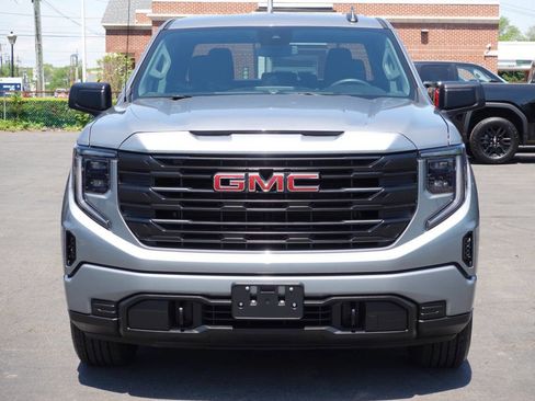 Used 2023 GMC Sierra 1500 Pro w/ Graphite Edition AWD/4WD image 5
